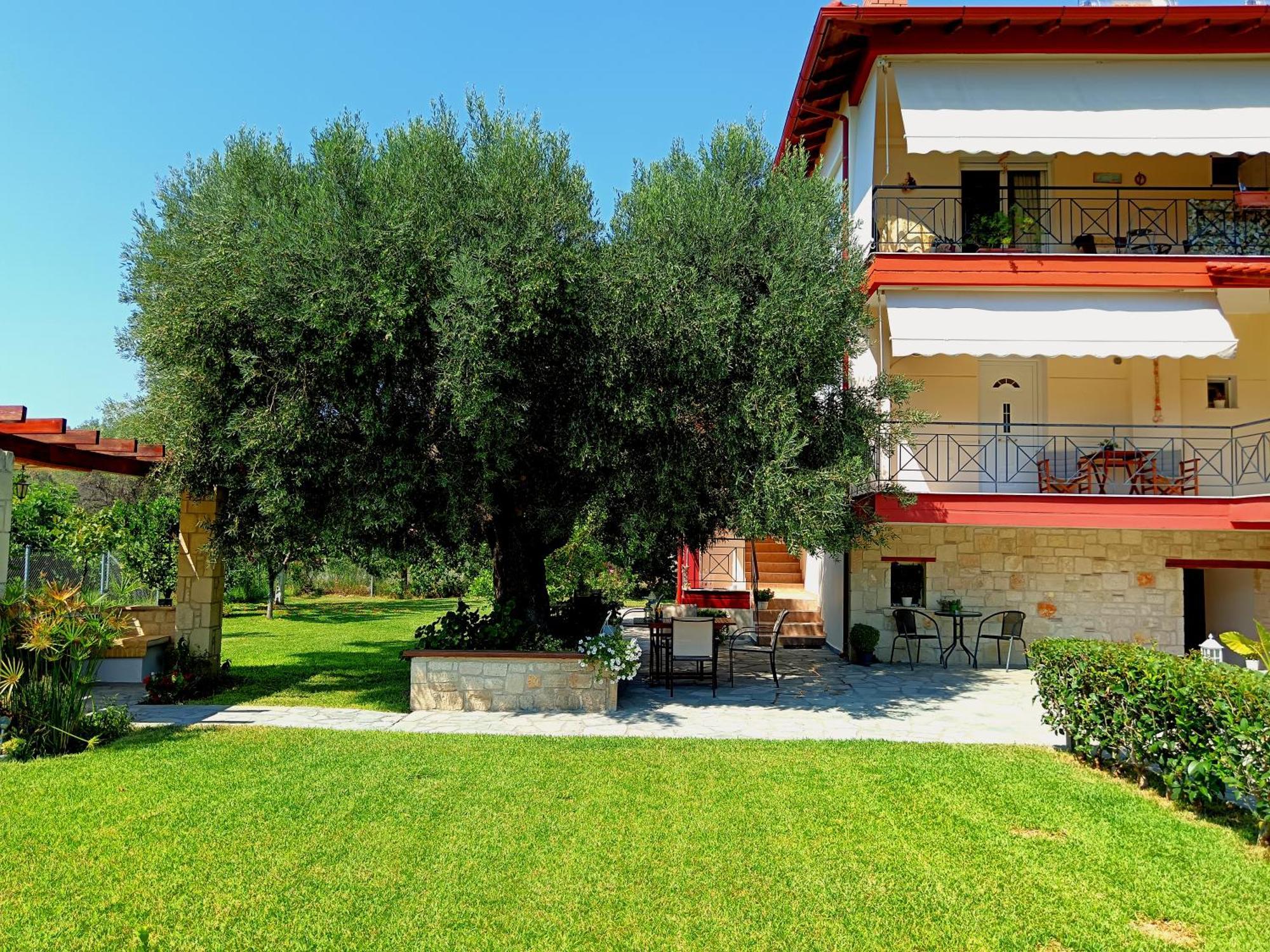 Giorgos Apartments Скала-Фуркас Екстер'єр фото