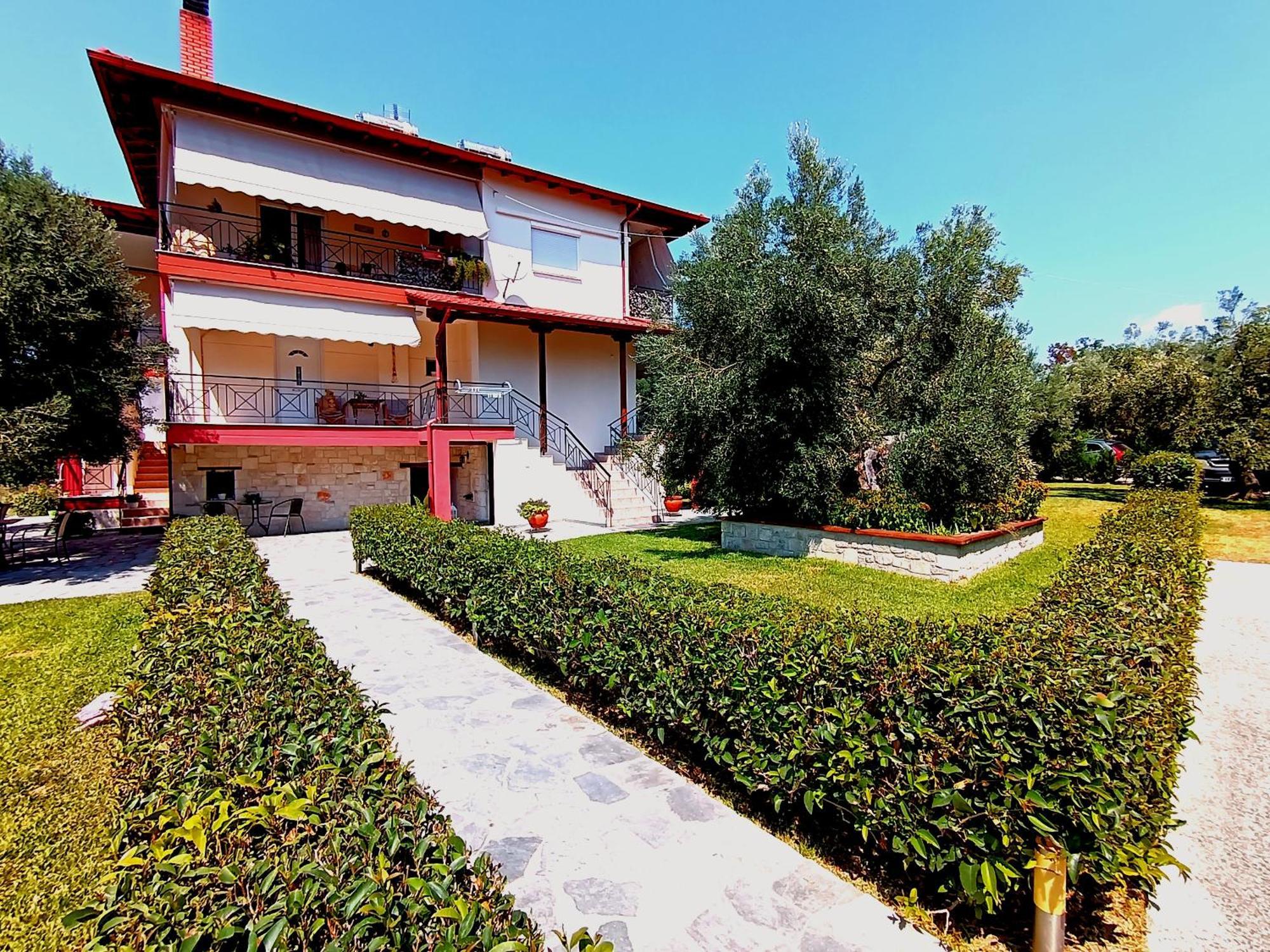 Giorgos Apartments Скала-Фуркас Екстер'єр фото